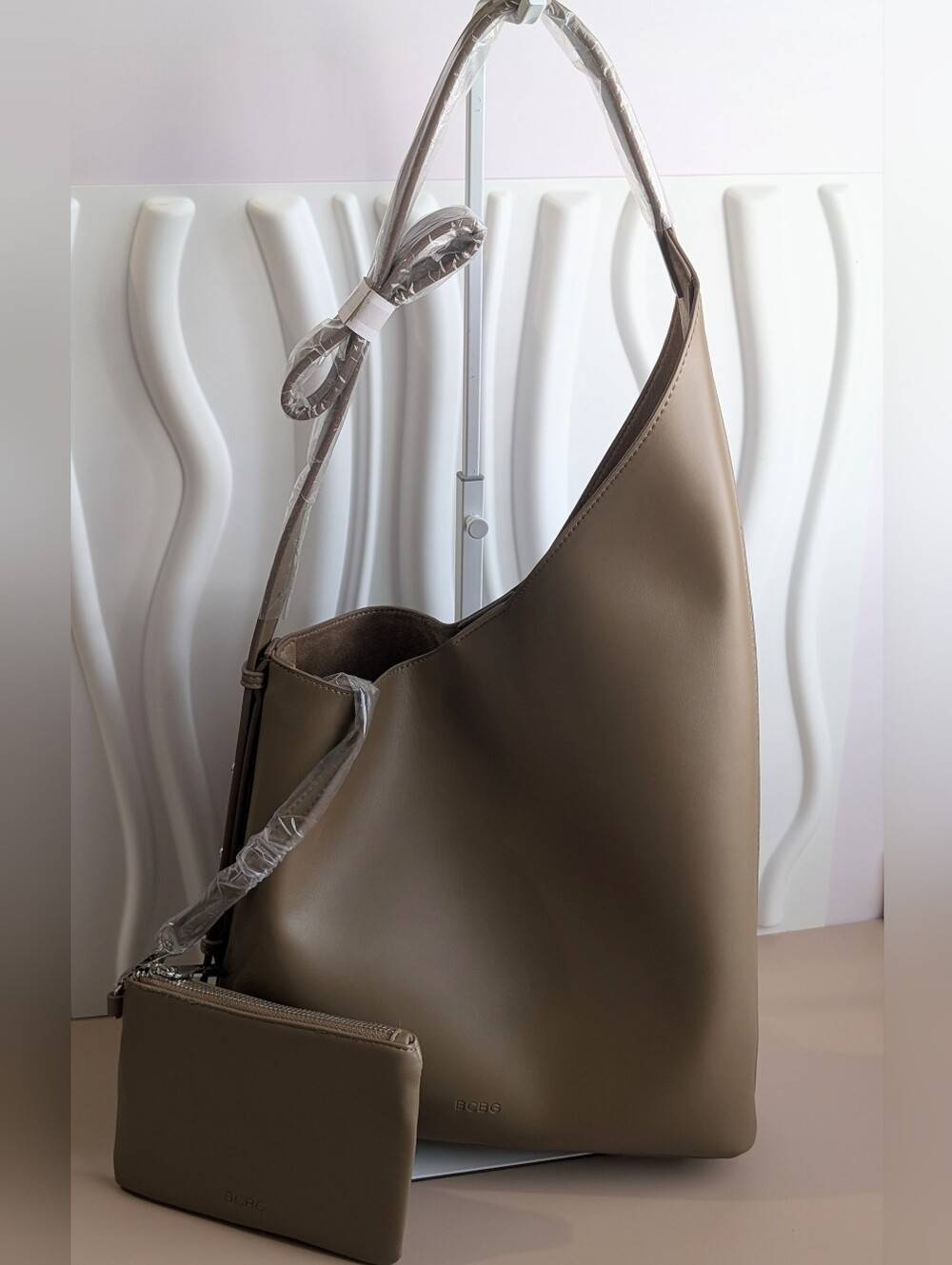 BCBG Taupe Hobo Shoulder Bag with Matching Pouch - Picture 2 of 10